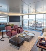 Πολυτελής τουρκική θαλαμηγός στο λιμάνι της Αλεξανδρούπολης.