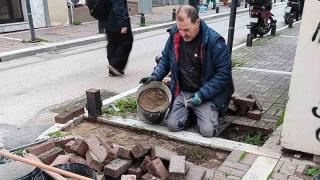 Συντήρηση πεζοδρομίων στην Αλεξανδρούπολη, αλλά τα παράπονα παραμένουν