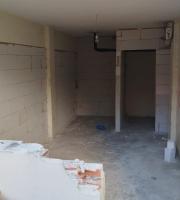 Κάθε είδους χώροι, μετατρέπονται σε μικρά διαμερίσματα.