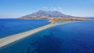 Έκτακτη συνεδρίαση ζητά η αντιπολίτευση στη Σαμοθράκη, για τις θαλάσσιες ανεμογεννήτριες