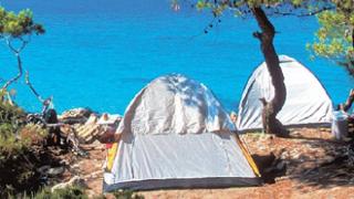 Πρόστιμο 300 ευρώ για το ελεύθερο κάμπινγκ.
