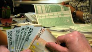 Έρχονται "ραβασάκια" της εφορίας σε 1.000.000 οφειλέτες.