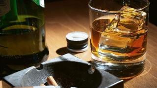 "Τα τσιγάρα, τα ποτά και τα ξενύχτια..." και πως επηρεάζουν την καρδιά μας