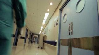 Ενισχύονται τα νοσοκομεία με 585 προσλήψεις για 12μηνα