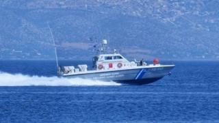 Με σκάφος του Λιμενικού διεκομίσθησαν ασθενείς από τη Σαμοθράκη στην Αλεξανδρούπολη