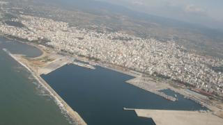 Στάθμευση στην Αλεξανδρούπολη: «παραχωρούμε 100 θέσεις στο λιμάνι»