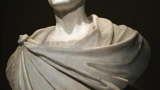 Ιούλιος: Από που προέρχεται η ονομασία του καλοκαιρινού μήνα;