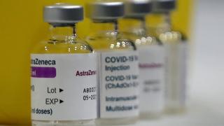 Τι λέει για το εμβόλιο της Astra Zeneca ο καθηγητής Φαρμακολογίας του ΔΠΘ