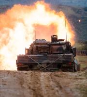 Εντυπωσιακές εικόνες: Αμερικανικά Abram και Bradley στην Θράκη (φωτογραφίες)