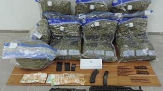 Τεράστια ποσότητα ακατέργαστης κάνναβης εντοπίστηκε από αστυνομικούς της ΑΜΘ