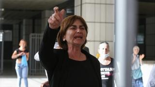 Μητέρα της Ελένης Τοπαλούδη: "Σκοτώνουν οι νταήδες τα κορίτσια μας"
