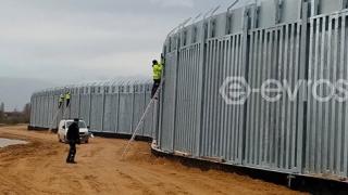 Μεταναστευτικό: «Η ΕΕ δεν πρέπει να χρηματοδοτεί φράχτες» επιμένει η Κομισιόν