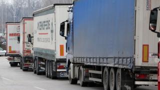 Ισχυρούς ανέμους έφερε ο "Διομήδης": Απαγορεύτηκε η κυκλοφορία φορτηγών στην Εγνατία Οδό