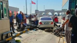 Αυτοκίνητο παρέσυρε οχήματα στο τούρκικο τελωνείο - Εμπλοκή Εβριτών