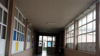 Η Λαϊκή Συσπείρωση για τα κτιριακά προβλήματα στα σχολεία λόγω βροχής (φωτο)