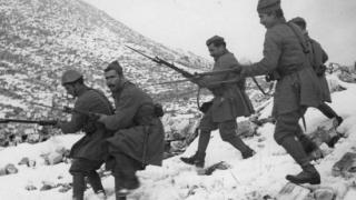 Την ανέγερση μνημείου για τους πεσόντες μουσουλμάνους Έλληνες στο αλβανικό μέτωπο ζητούν 3 βουλευτές
