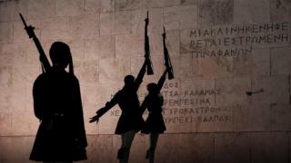 Από το 2020 οι Εύζωνες της Προεδρικής Φρουράς θα φορούν και τη Θρακιώτικη φορεσιά
