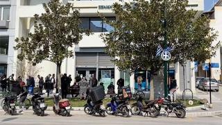 Χαλάρωσαν οι πολίτες της Αλεξανδρούπολης - Ουρές στις τράπεζες (video)