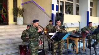 Η ΧΙΙ Μηχανοκίνητη Μεραρχία Πεζικού «ΕΒΡΟΥ» μας βάζει στο πνεύμα των Χριστουγέννων!
