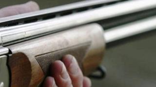 Τι αλλάζει στις άδειες οπλοφορίας και οπλοκατοχής λόγω κορονοϊού 