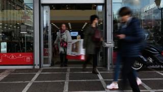 Τι ισχύει για τη μεταφορά των εορτασμών της Πρωτομαγιάς - Πως θα λειτουργήσουν τα καταστήματα