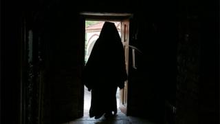 Υπόθεση πρώην Αρχιμανδρίτη: Δεν σταματούν οι αποκαλύψεις