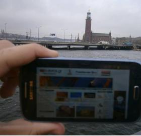 Η φωτογραφία είναι τραβηγμένη από το νησάκι της παλιάς πόλης Gamla Stan με θέα το δημαρχείο της πόλης,  Αυτός ήταν ο απίθανος φίλος Δημήτρης που μας στέλνει την αγάπη του από τη Στοκχόλμη. 