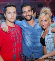 Reina summer clubbing: χαμός στο 'Big Bang VIP party'.