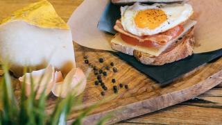 SoHo’s BREAKFAST & BRUNCH menu – daily 08:00-16:00