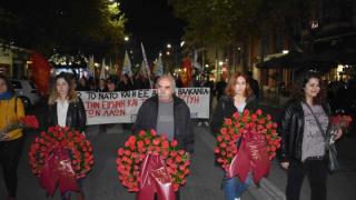 Όχι στην εγκατάσταση βάσης στην Αλεξανδρούπολη το μήνυμα των διαδηλωτών στην επέτειο του Πολυτεχνείου (video)