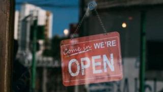 Ποιες επιχειρήσεις επανεκκινούν από σήμερα