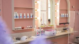 Οι κανόνες για τις υπηρεσίες περιποίησης μανικιούρ-πεντικιούρ