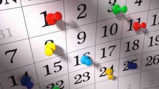 Οι αργίες του 2021: Πότε πέφτουν τριήμερα