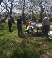 Με καινούργια τραπέζια και παγκάκια αναβαθμίστηκε ο χώρος αναψυχής του Προφήτη Ηλία στα Λουτρά.