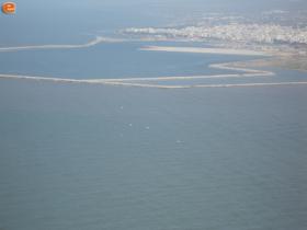 Limanın doğu tarafına bakarak.