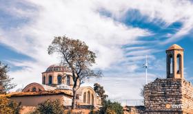 Panagia Kosmosoteira'nın tarihi manastırı