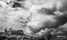 Μοναδική η θέα στον Άβαντα, στα κάστρα.