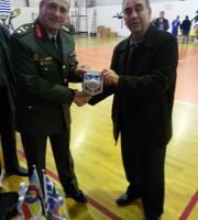 Το "τρόπαιο" σήκωσε η ομάδα μπάσκετ της Διεύθυνσης Αστυνομίας Αλεξ/πολης σε φιλανθρωπικούς αγώνες