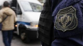 Mε το... "σταγονόμετρο" τα εμβόλια για τους συνοριοφύλακες στον Έβρο