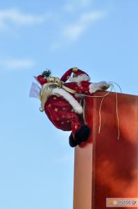 Με τόσα καυσόξυλα που 'παίζουν' προσοχή στον Άγιο Βασίλη!