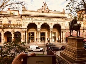 Στην Ιταλία και συγκεκριμένα στη Μπολόνια βρέθηκαν η Κωνσταντίνα και ο Γιάννης και φυσικά δεν παρέλειψαν να ενημερωθούν από το e-evros.gr και να μας στείλουν την αγάπη τους!