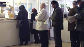 'Τέλος εποχής' για τα ταμεία στις Εφορίες.