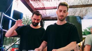Triantafillou & Echonomist στο summer party του Yasu beach bar (video)