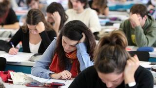  Πότε κλείνουν τα σχολεία για τις Πανελλήνιες 2015.