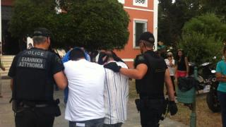 Πέντε Τούρκοι με μια βαλίτσα λεφτά συνελήφθησαν στον Έβρο - Ζητούν πολιτικό άσυλο