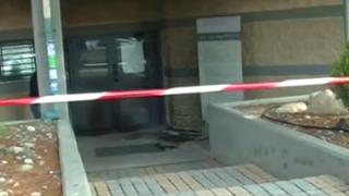 Αλεξ/πολη: Εξερράγη μηχανισμός στην είσοδο της Εφορίας.