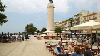 Αλεξανδρούπολη: "Κόκκινη κάρτα" σε ένστολους από ιδιοκτήτη καφετέριας.