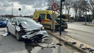 Αλεξανδρούπολη: Συγκρούστηκε ασθενοφόρο του ΕΚΑΒ με Ι.Χ. όχημα (video)