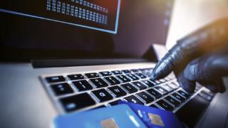 Προσοχή: Πώς κλέβουν τον κωδικό του e-banking - Συμβουλές για να το αποφύγετε