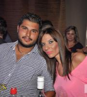 Το κέφι στα ύψη στο opening για τις Mousses live clubbing.